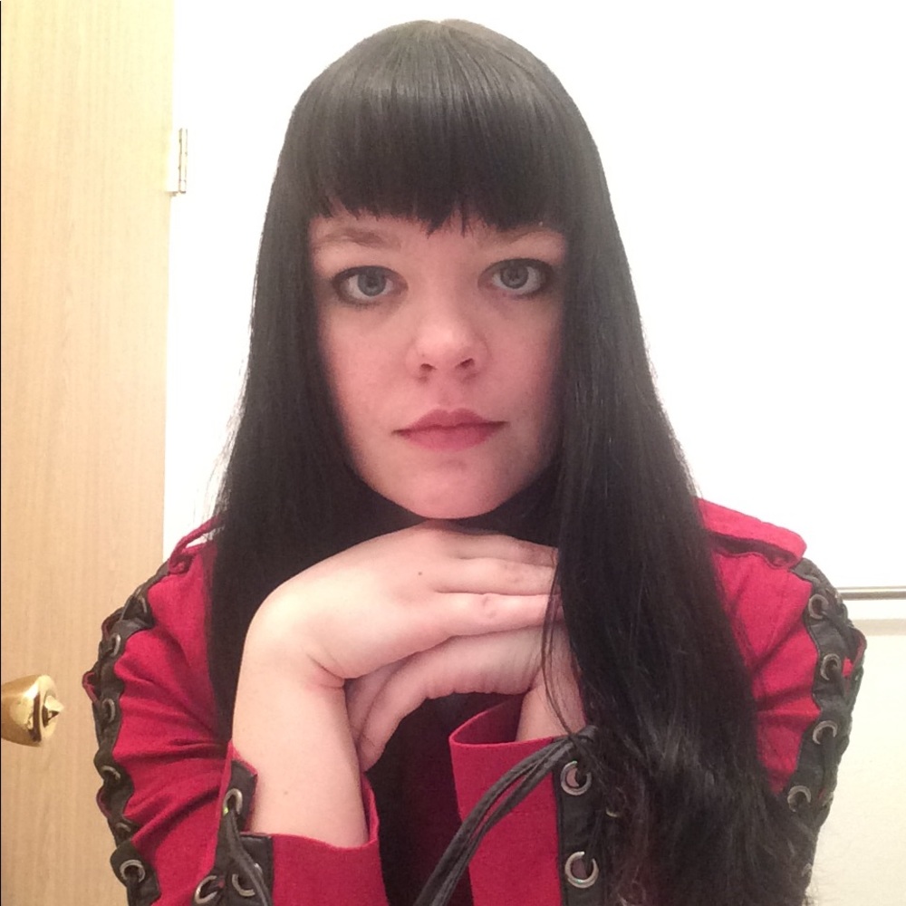 Thanks for Looking 🖤 - Picture 2 of 5